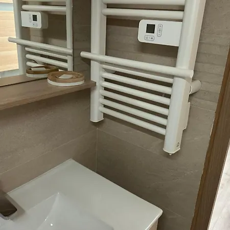 Spacious Bright And Well-decorated Apartmán